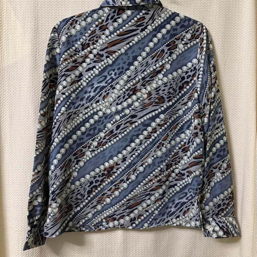 24K Fits Like Gold Pearl & Animal Chain Print Blouse Blue Brown Button Up 8P - Picture 5 of 6